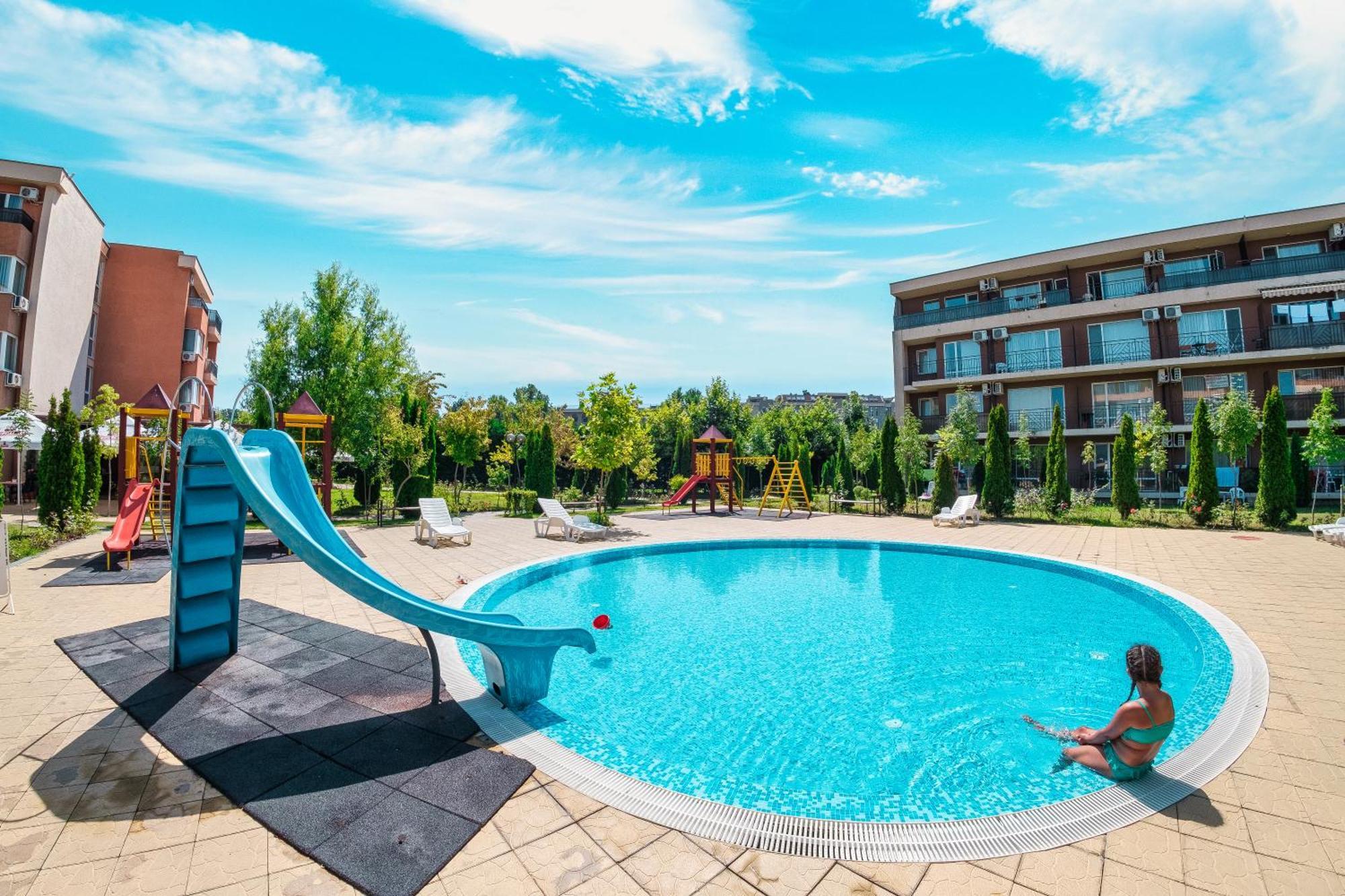 סאני ביץ' Holiday Garden Resort מראה חיצוני תמונה