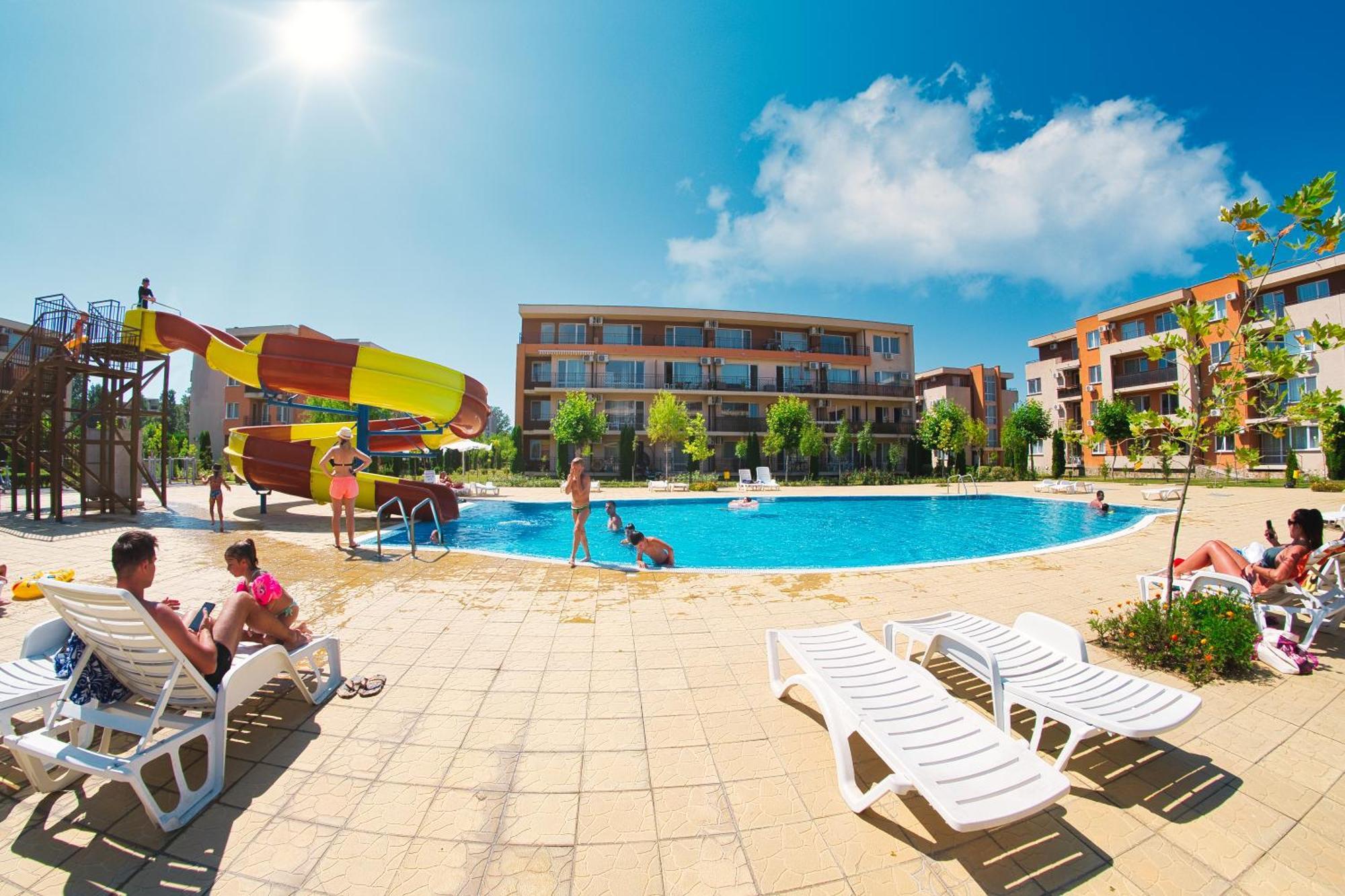 סאני ביץ' Holiday Garden Resort מראה חיצוני תמונה