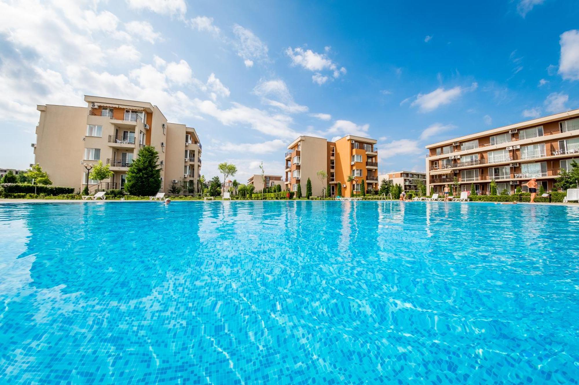 סאני ביץ' Holiday Garden Resort מראה חיצוני תמונה