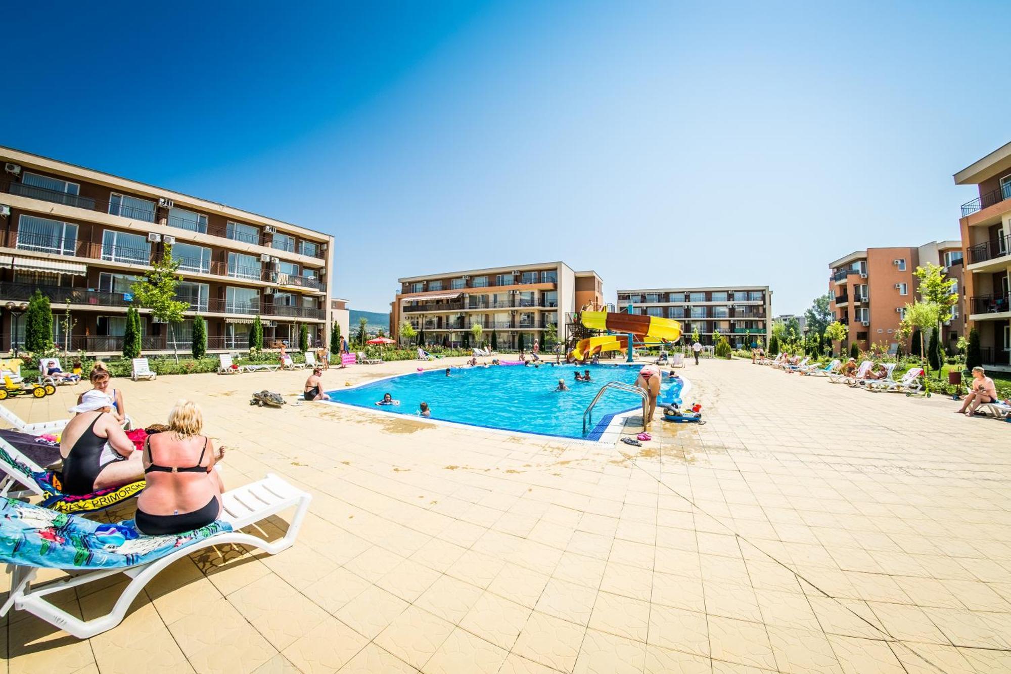 סאני ביץ' Holiday Garden Resort מראה חיצוני תמונה