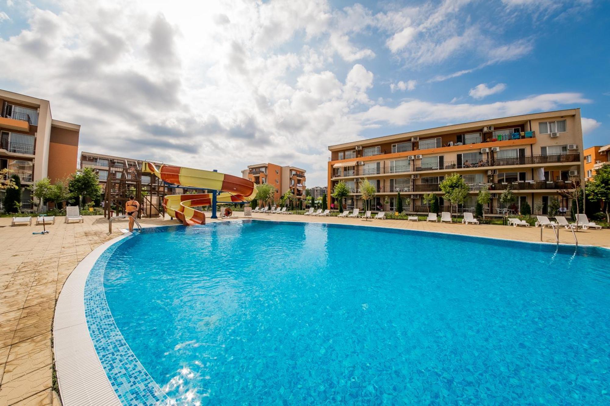 סאני ביץ' Holiday Garden Resort מראה חיצוני תמונה