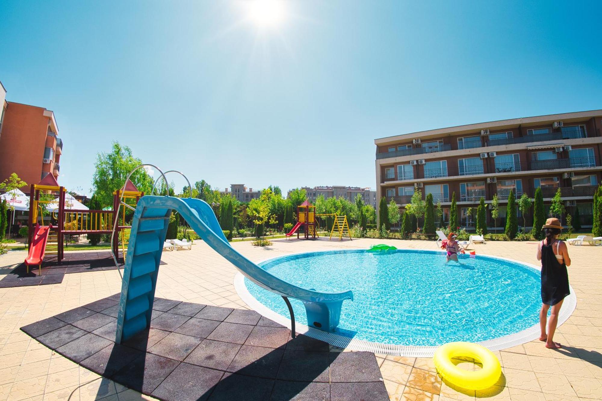 סאני ביץ' Holiday Garden Resort מראה חיצוני תמונה