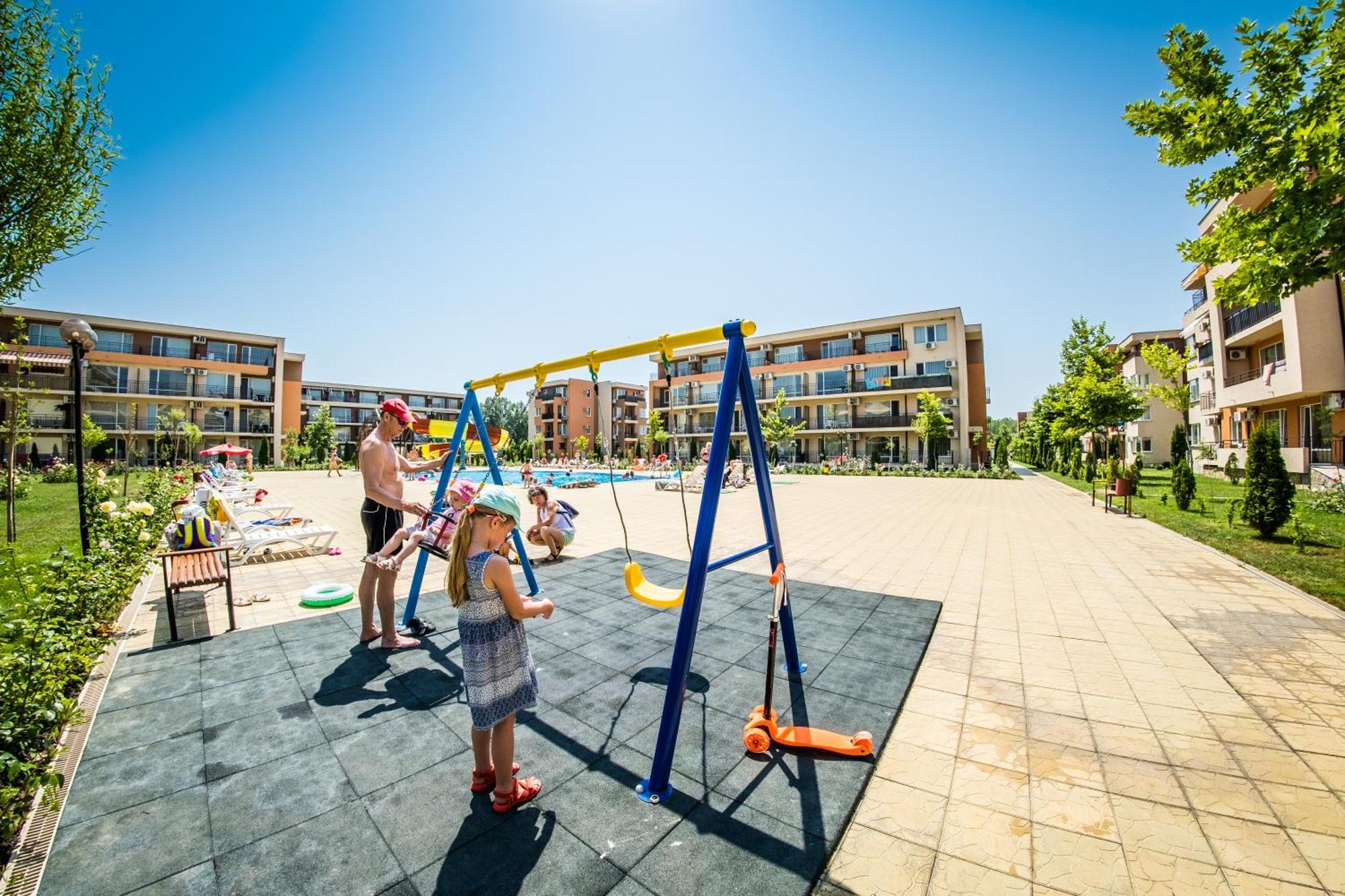 סאני ביץ' Holiday Garden Resort מראה חיצוני תמונה