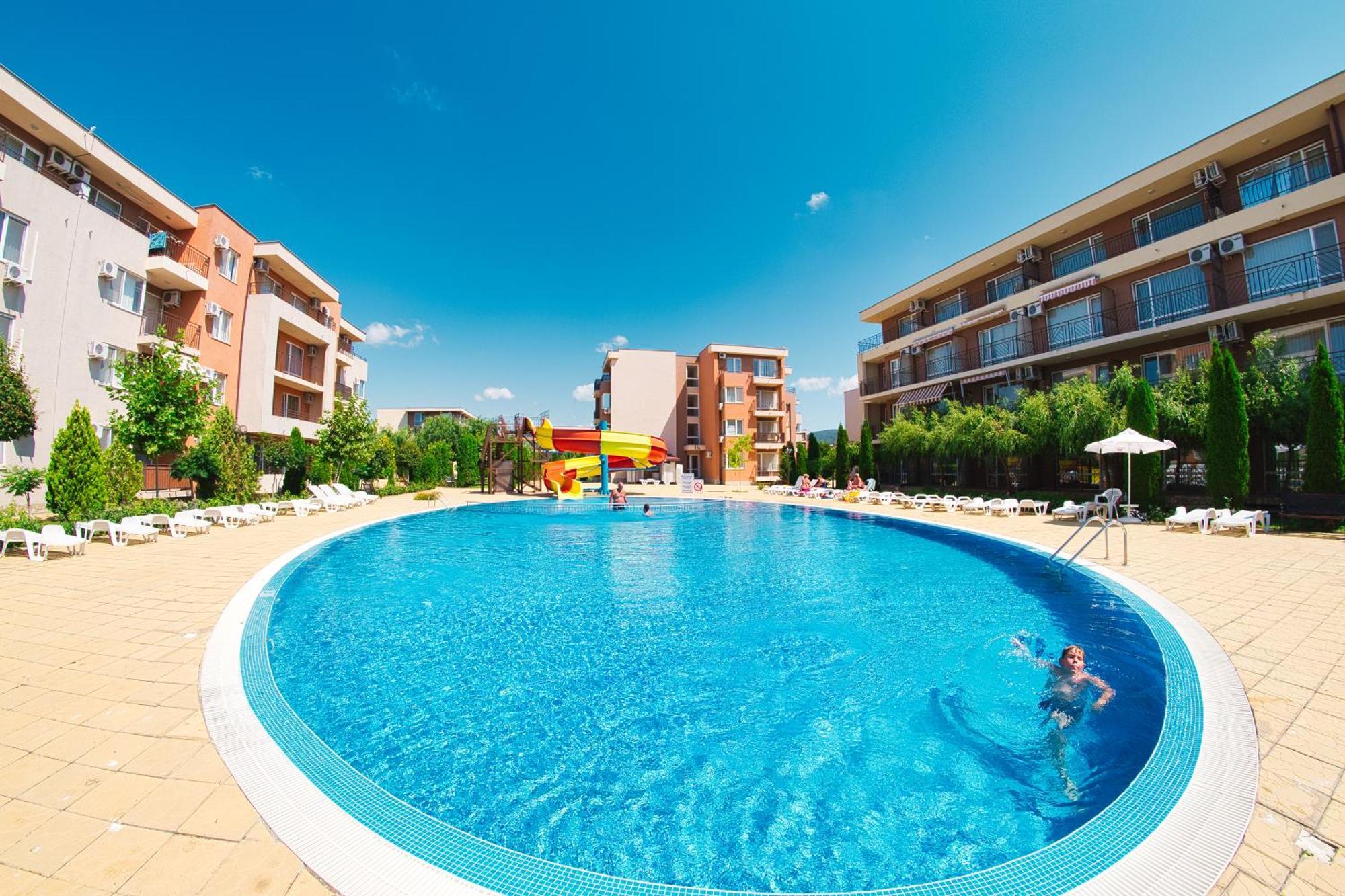 סאני ביץ' Holiday Garden Resort מראה חיצוני תמונה
