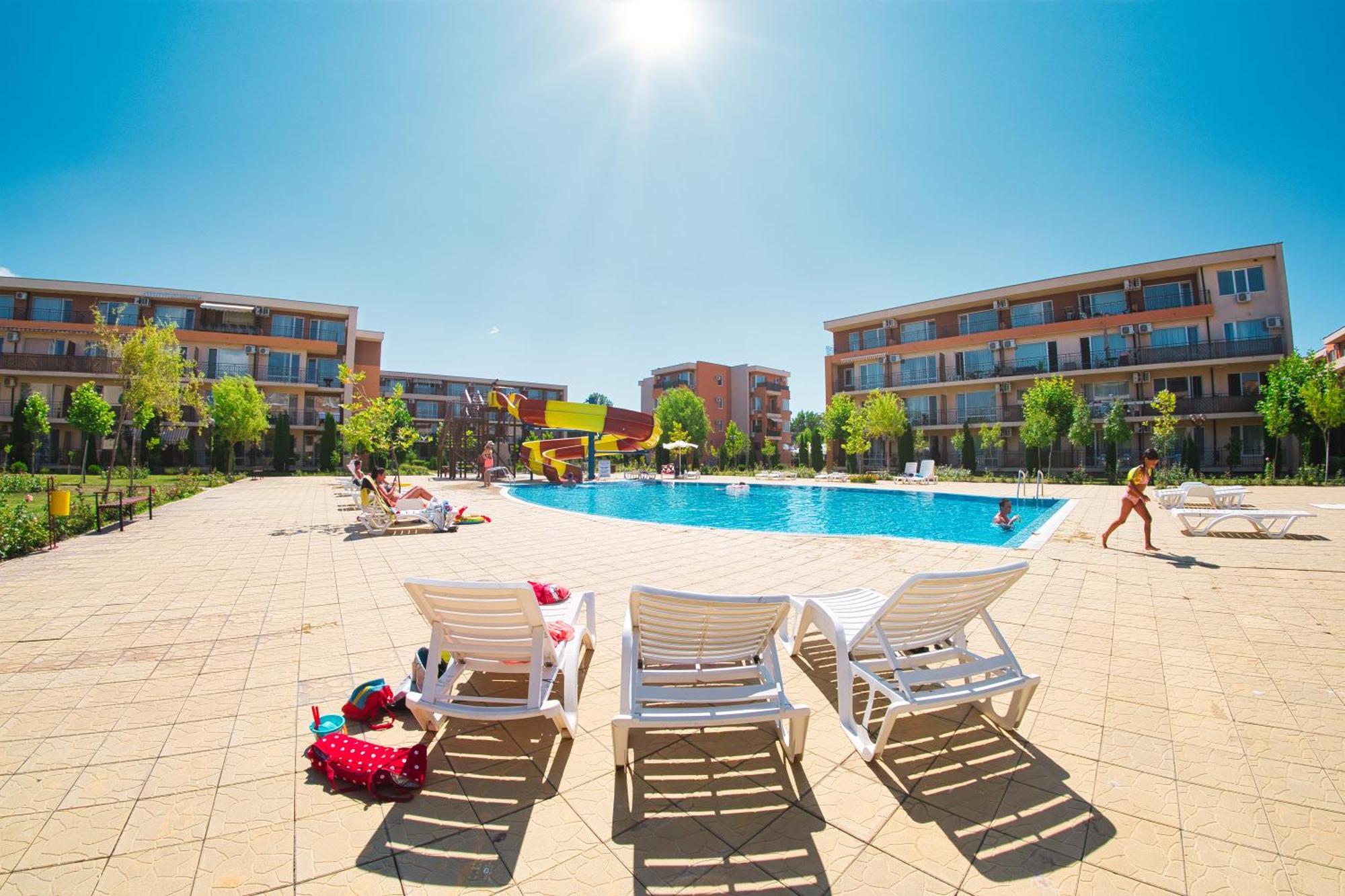 סאני ביץ' Holiday Garden Resort מראה חיצוני תמונה