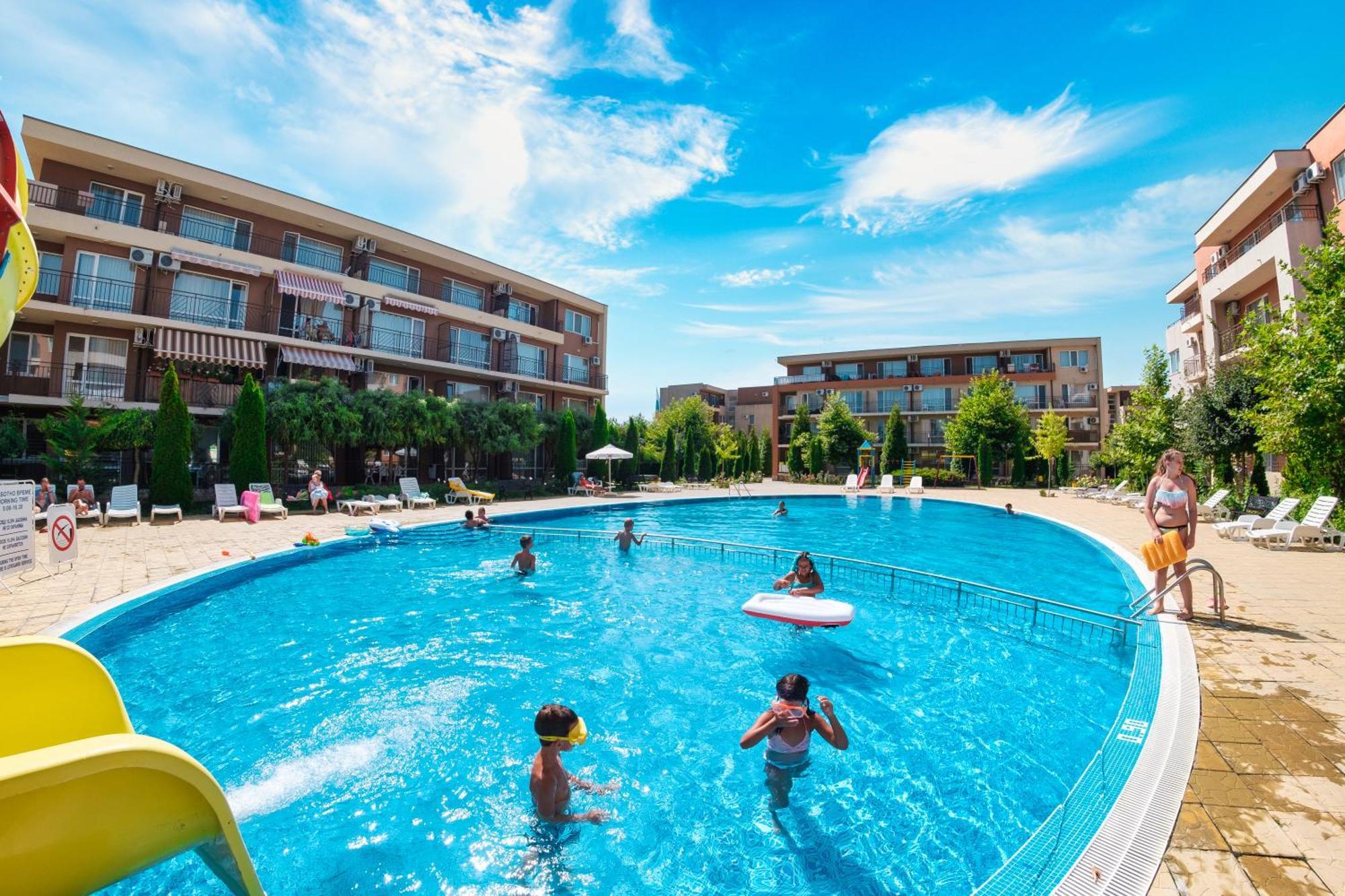 סאני ביץ' Holiday Garden Resort מראה חיצוני תמונה