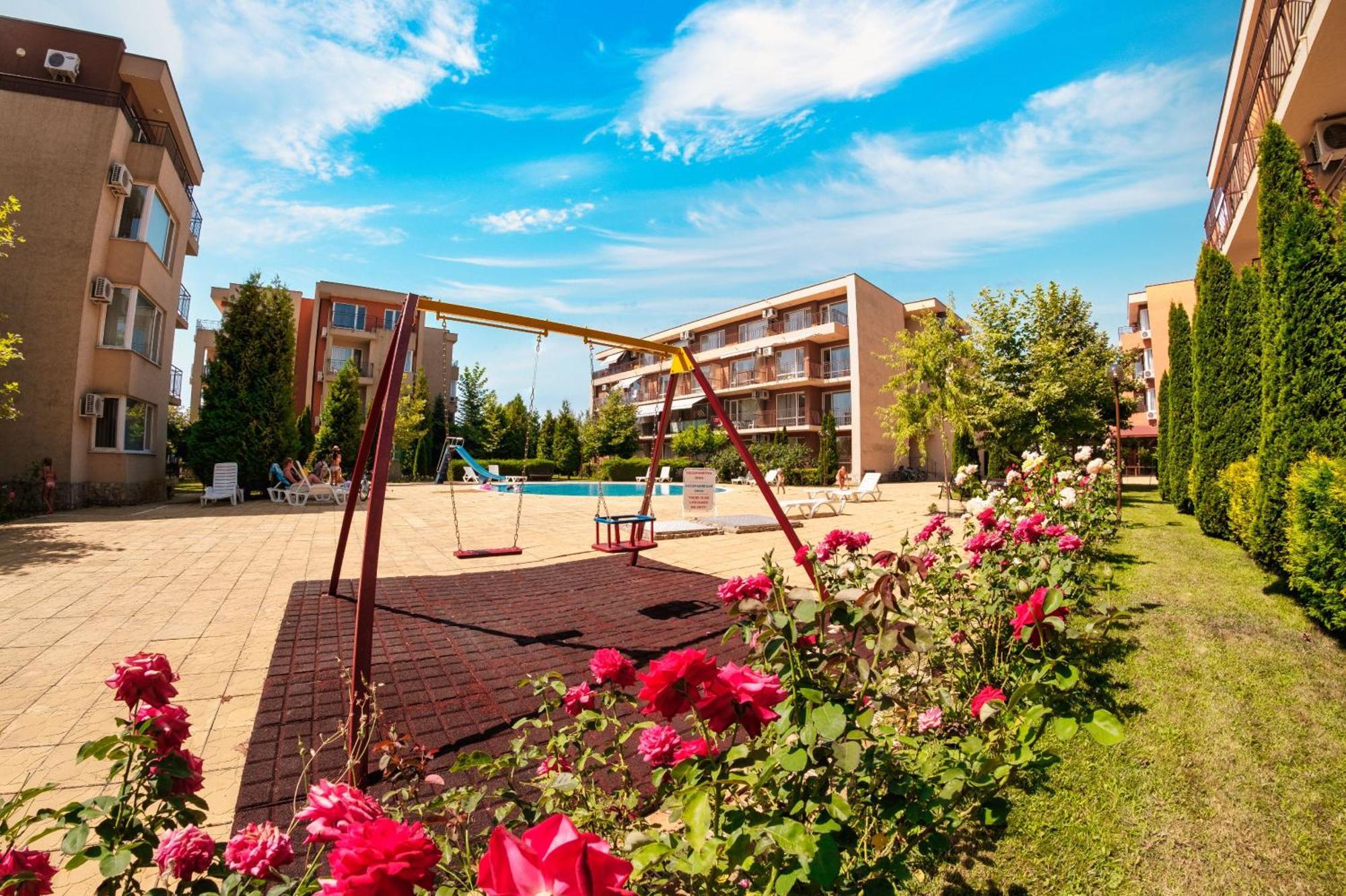 סאני ביץ' Holiday Garden Resort מראה חיצוני תמונה