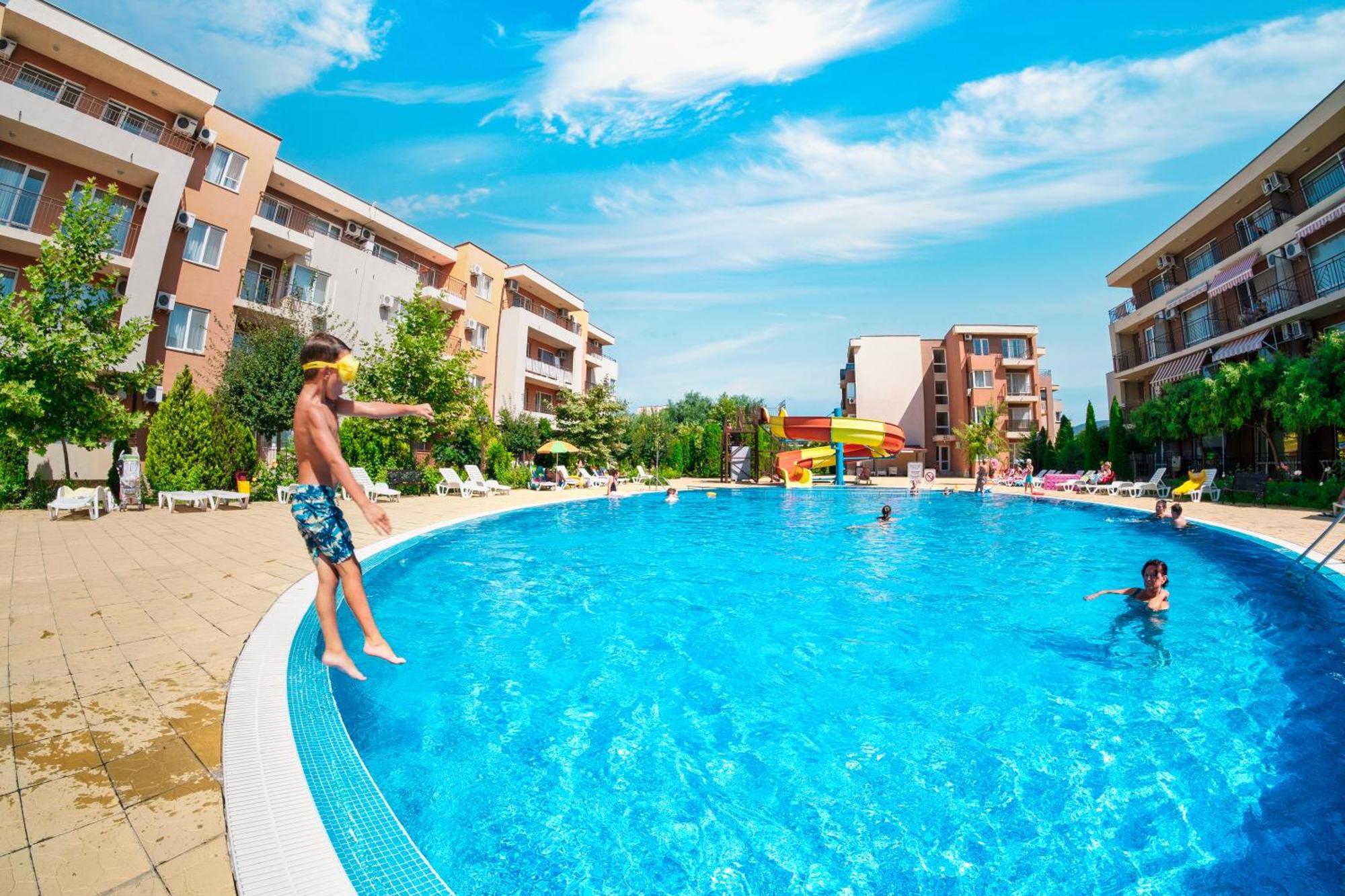 סאני ביץ' Holiday Garden Resort מראה חיצוני תמונה